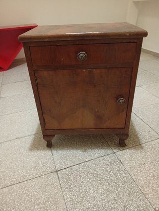 Mesilla noche madera maciza clásica