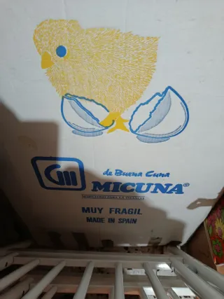 Cuna blanca con detalles