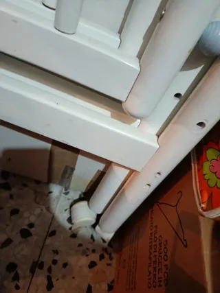 Cuna blanca con detalles