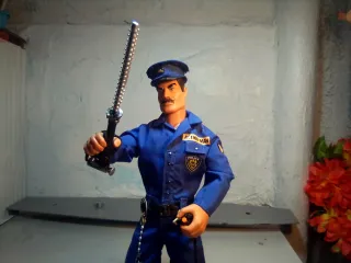 Muñeco Policía Action Man