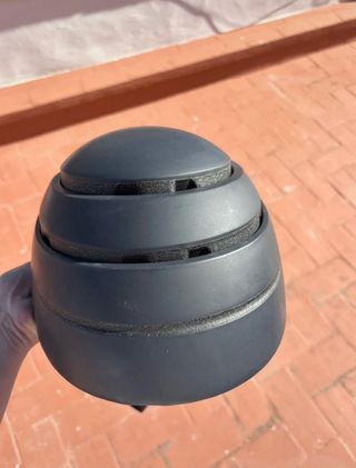 Patinete Eléctrico Negro y Casco Closca