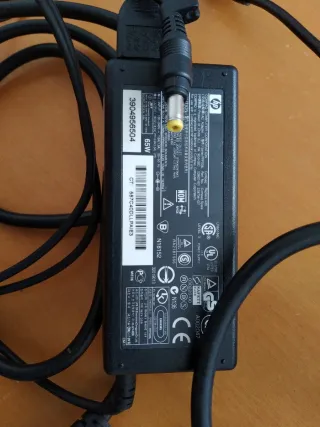 Cable HDMI, ordenador portátil y sobremesa, impres