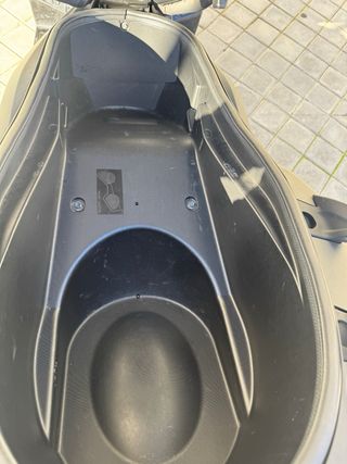 Yamaha Xmax 400 Maxi Scooter