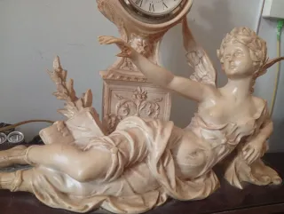 Reloj de mesa decorativo ángel