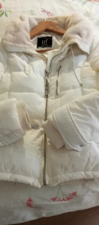 Plumífero Zara TRF Blanco