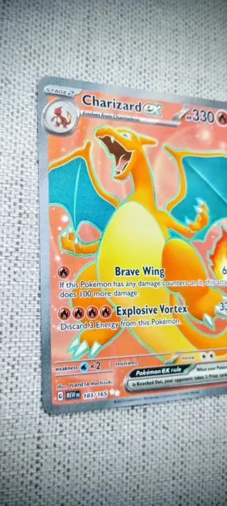 Carta Pokémon Charizard EX 183/165 año 2023