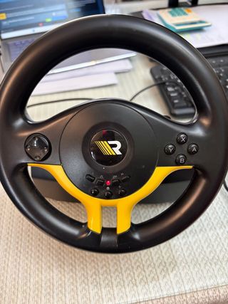 Volante con pedales