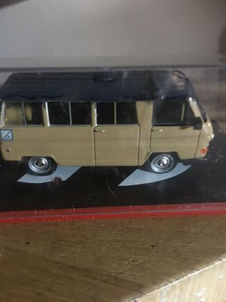 Furgoneta Mercedes Modificada 1/43