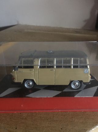 Furgoneta Mercedes Modificada 1/43