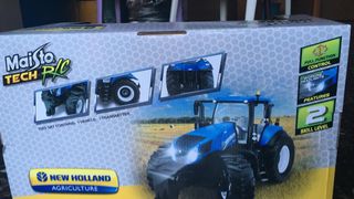 Trattore radiocomandato MaistoTech New Holland