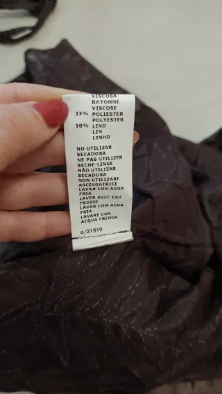 Vestido morado con detalles plateados y chaqueta