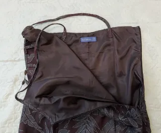 Vestido morado con detalles plateados y chaqueta