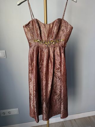 Vestido fiesta dorado con piedras T36