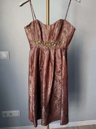 Vestido fiesta dorado con piedras T36