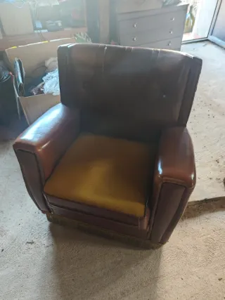 Conjunto Sofás Piel Marrón y cojines mostaza