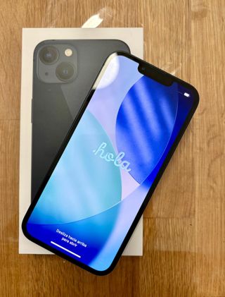 iPhone 13 Negro/Azul Noche.