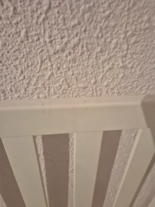 Cuna de bebé blanca