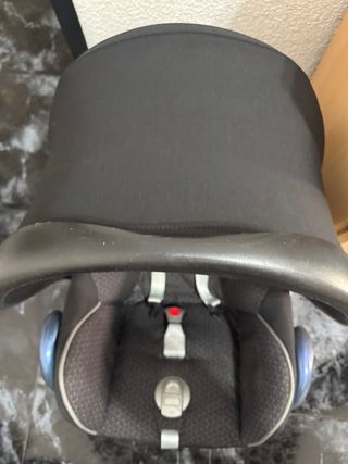 Maxi-Cosi Bebe + Isofix Base