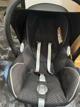 Maxi-Cosi Bebe + Isofix Base
