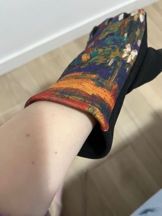 Guantes con estampado artístico