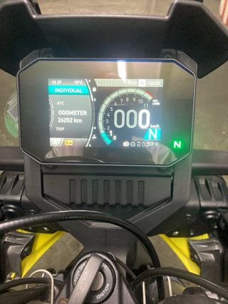 Aprilia Tuareg 660 Negra y Amarilla