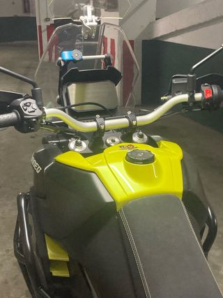 Aprilia Tuareg 660 Negra y Amarilla