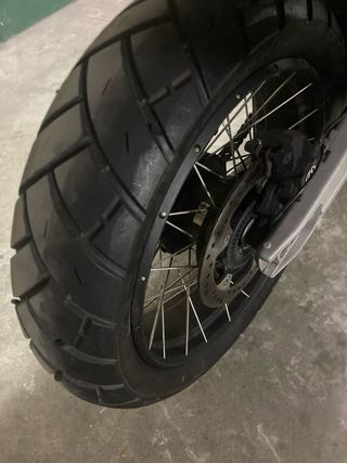 Aprilia Tuareg 660 Negra y Amarilla