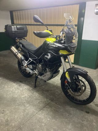 Aprilia Tuareg 660 Negra y Amarilla