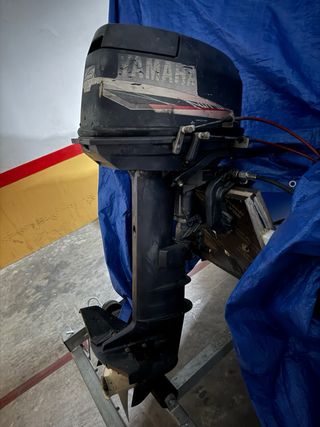 Motor Fueraborda Yamaha 25CV 2T Cola Larga