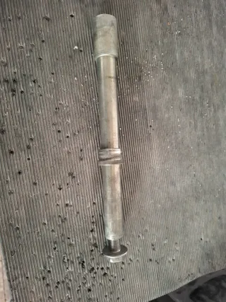 Eje T-Max Horquilla Invertida