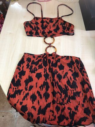 Conjunto transparente estampado animal print