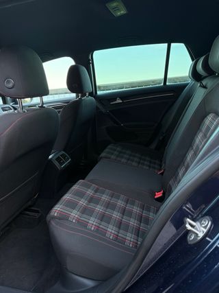 Volkswagen Golf GTI Performance 230cv