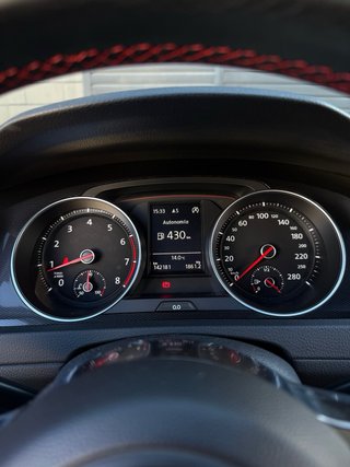 Volkswagen Golf GTI Performance 230cv