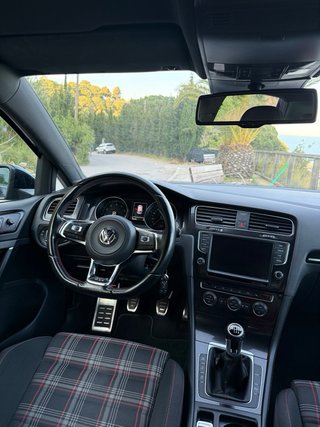Volkswagen Golf GTI Performance 230cv
