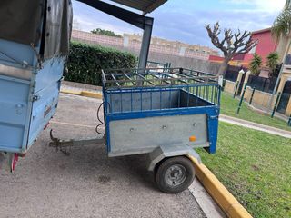 Remolque ligero con jaula