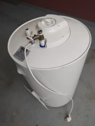 Termo Eléctrico Ariston NNA 80 VR EU2