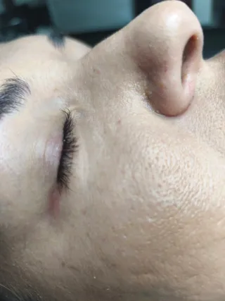 Extensiones de pestañas