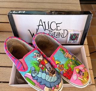 Vans pintadas a mano Alicia en el País Maravillas
