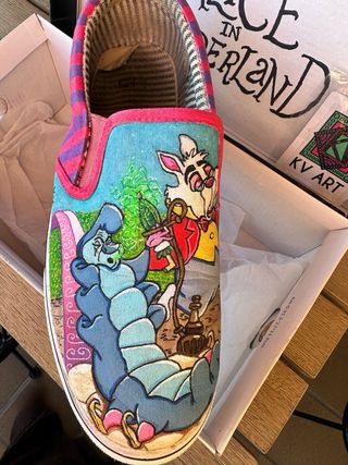Vans pintadas a mano Alicia en el País Maravillas