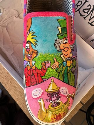 Vans pintadas a mano Alicia en el País Maravillas