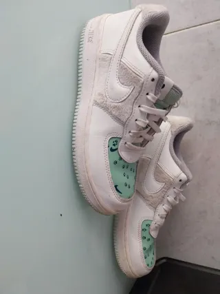 Nike Air Force 1 verdes y blancas