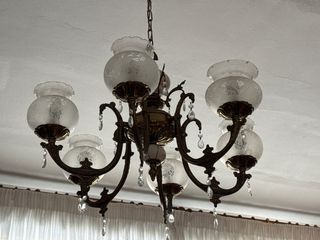 Lámpara de salón de bronce dorada y transparente