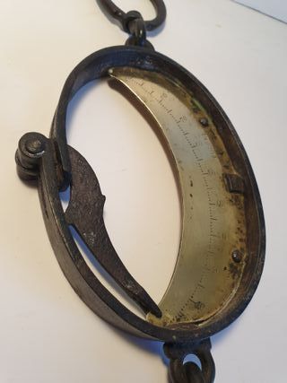 Balanza antigua media luna Eugene Leboucher