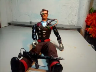 Muñeco Acción Robot Cíborg