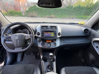 Toyota RAV4 2013