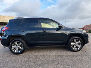 Toyota RAV4 2013