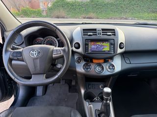 Toyota RAV4 2013