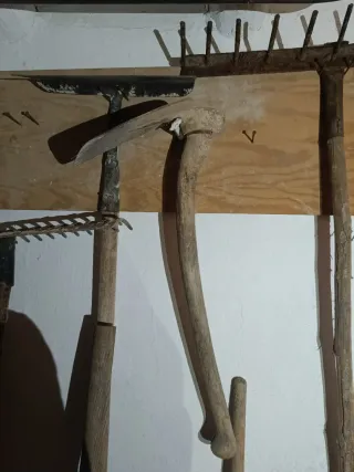 Lote herramientas agrícolas antiguas