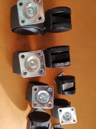 Ruedas para Sillas y Muebles