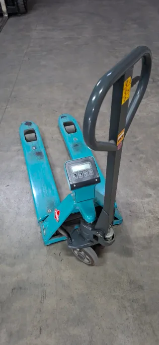 Transpaleta con báscula integrada